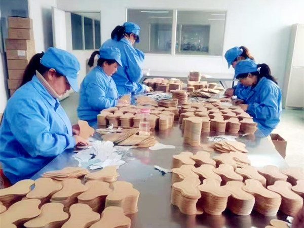 膏藥貼牌是什么意思？委托膏藥代加工的優(yōu)勢是什么？