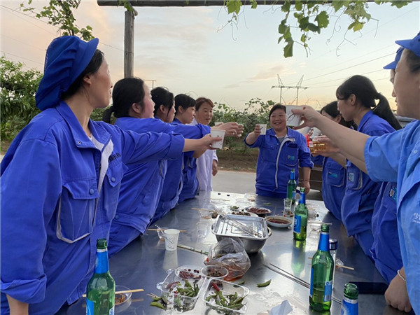 1622513068631183.jpg 今世康公司櫻桃采摘自助燒烤團(tuán)建活動(dòng)14.jpg