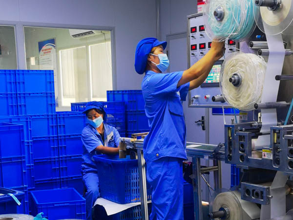 膏藥貼牌加工需要什么手續(xù)？廠家可提供的服務(wù)都有哪些呢？