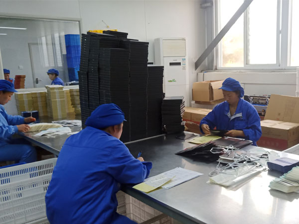 找黑膏藥加工廠家合作黑膏藥貼牌加工，要考慮這些問題