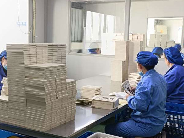 如何選擇膏藥代工生產膏藥的廠家？